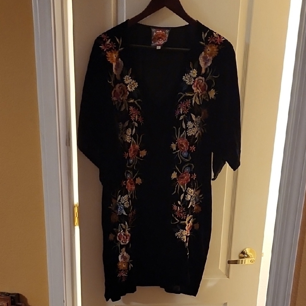 Floral Embroidered Black Kimono